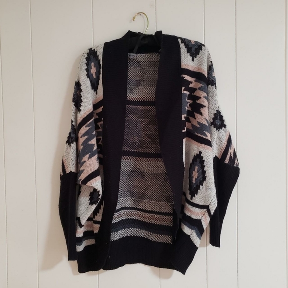 Charlotte Russe Aztec Pattern Cardigan - Picture 2 of 5